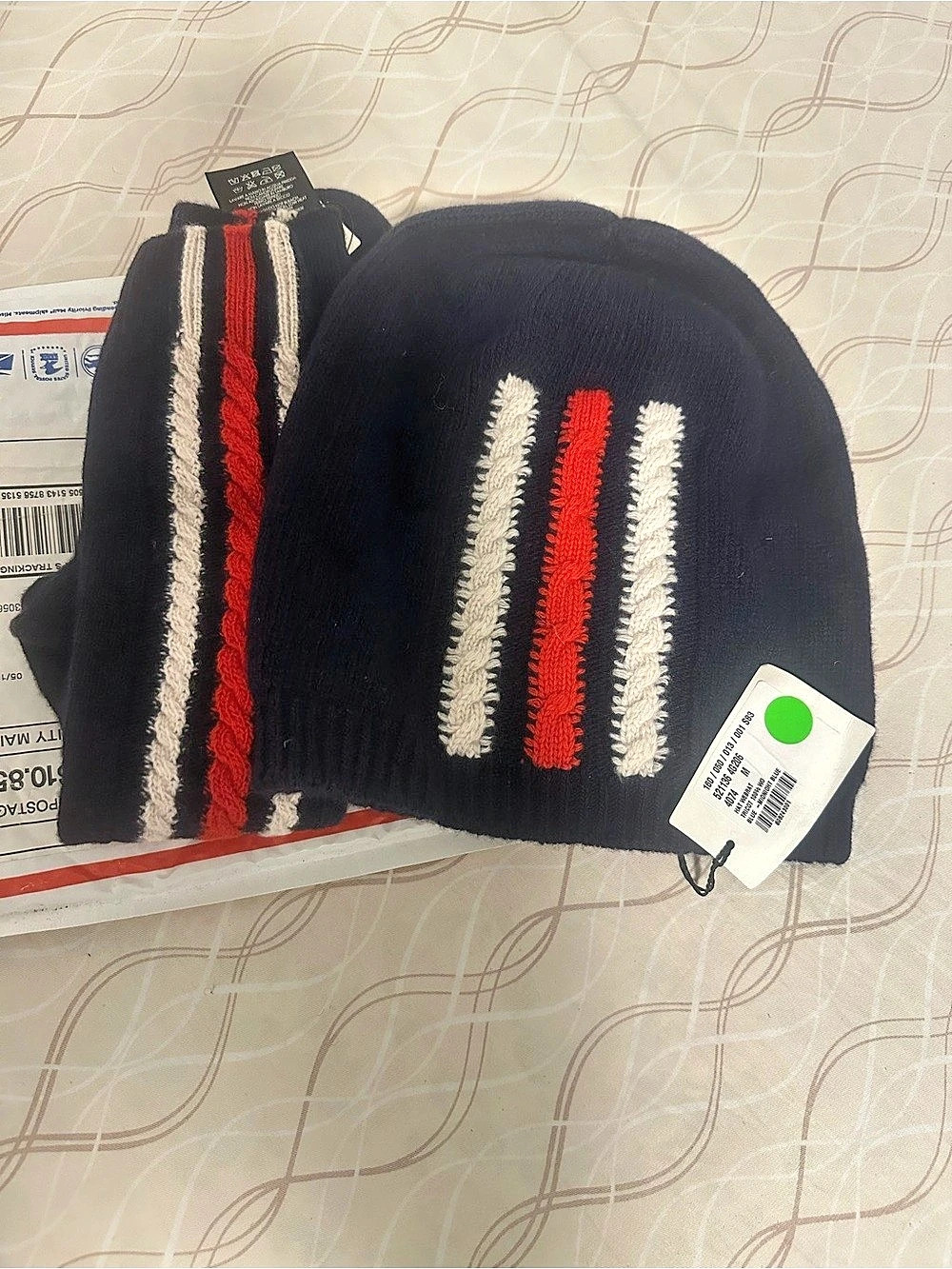 Gucci Wool Vertical Stripe Beanie Black & Red
